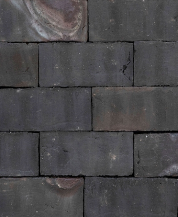 RT 31 Sort havetegl med brunt spil .